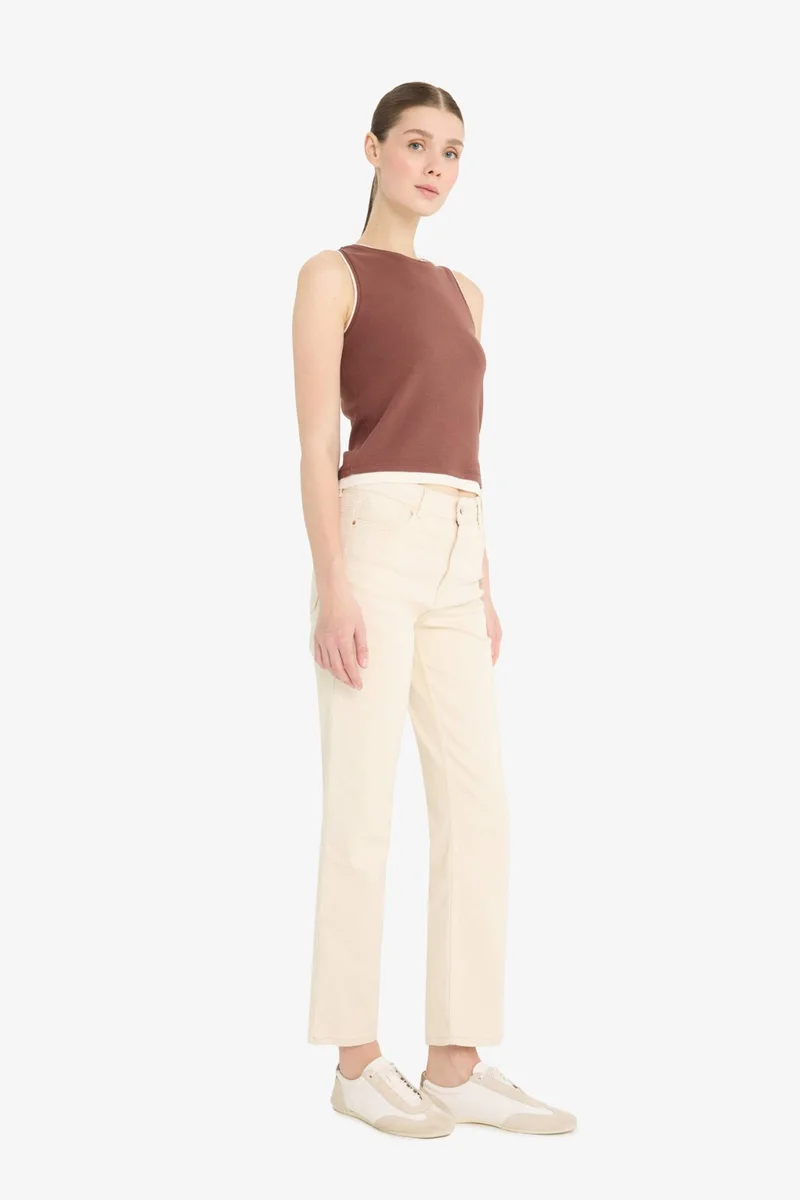 ديفاكتو Slim Fit Crew Neck Basic Ribbed Crop Top