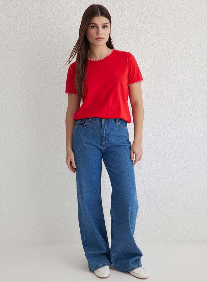 trendyol Red 100% Cotton Contrast Stitch Detail Basic Crew Neck Knitted T-Shirt - Image 2