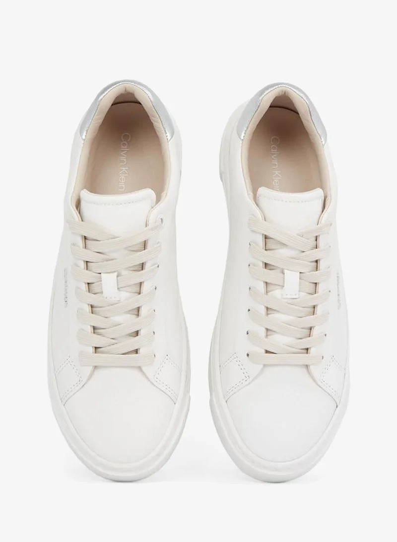 كالفن كلاين سنيكرز برباط وطبقة سفلية