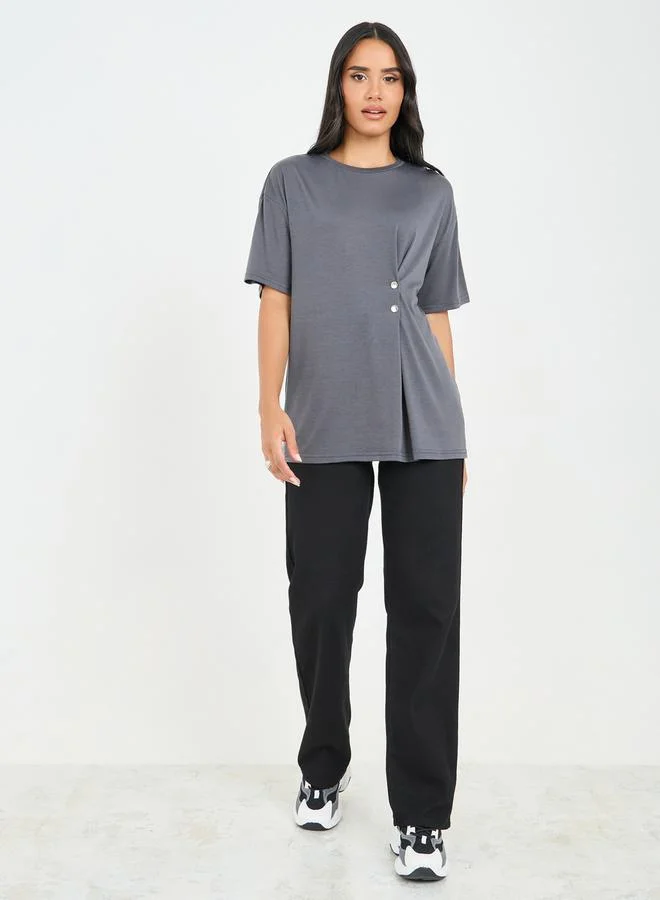 ستايلي Oversized Button Detail T-Shirt with Short Sleeves