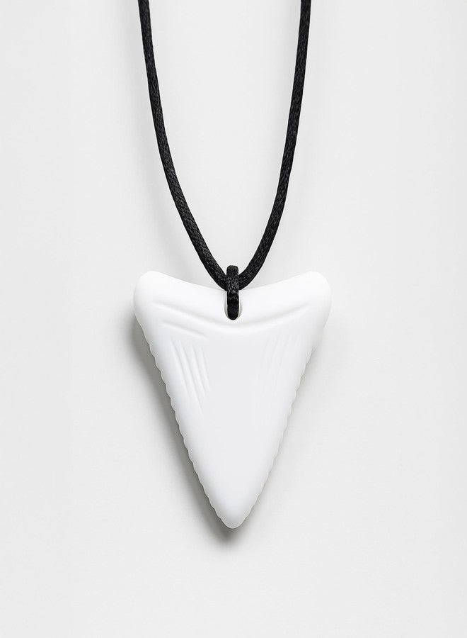 قلادة مضغ سيليكون من أبلي لتخفيف القلق، وأداة حسية للتوحد واضطراب فرط الحركة ونقص الانتباه واضطراب المعالجة الحسية، قلادة مثلثة بيضاء مع حبل أسود - Image 1