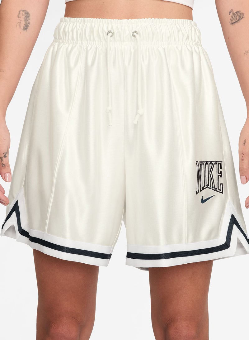 6" Nsw Street Graphic Shorts