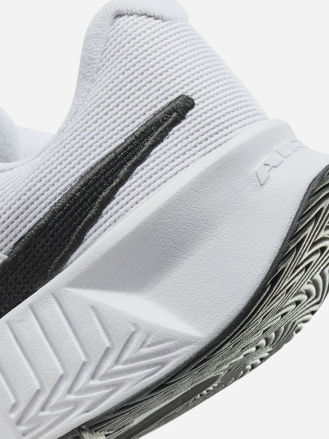 Nike GP Challenge Pro Hard Court Tennis Shoes - Image 3