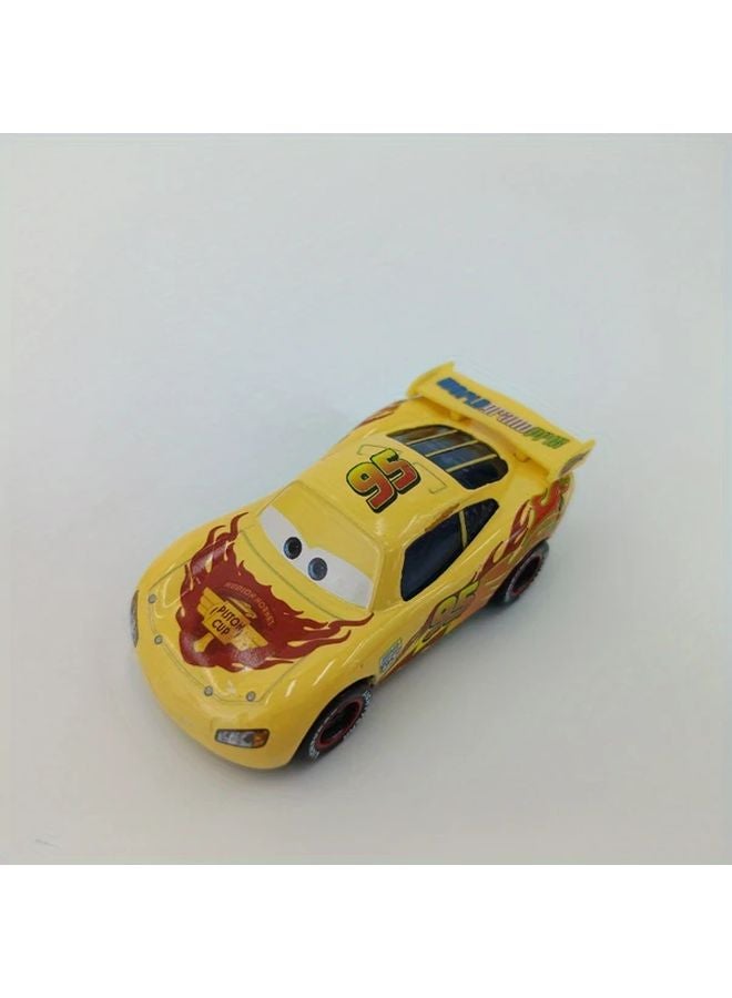 Disney Cars Lightning McQueen Metal Alloy Toy Model D - Image 1