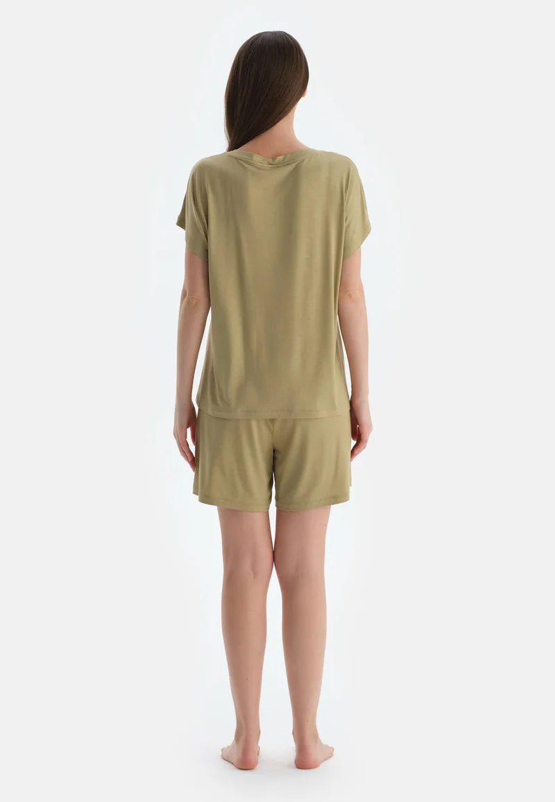 dagi Mid Rise Green Square Neck Viscose Blend T-shirt & Shorts Nightwear Set