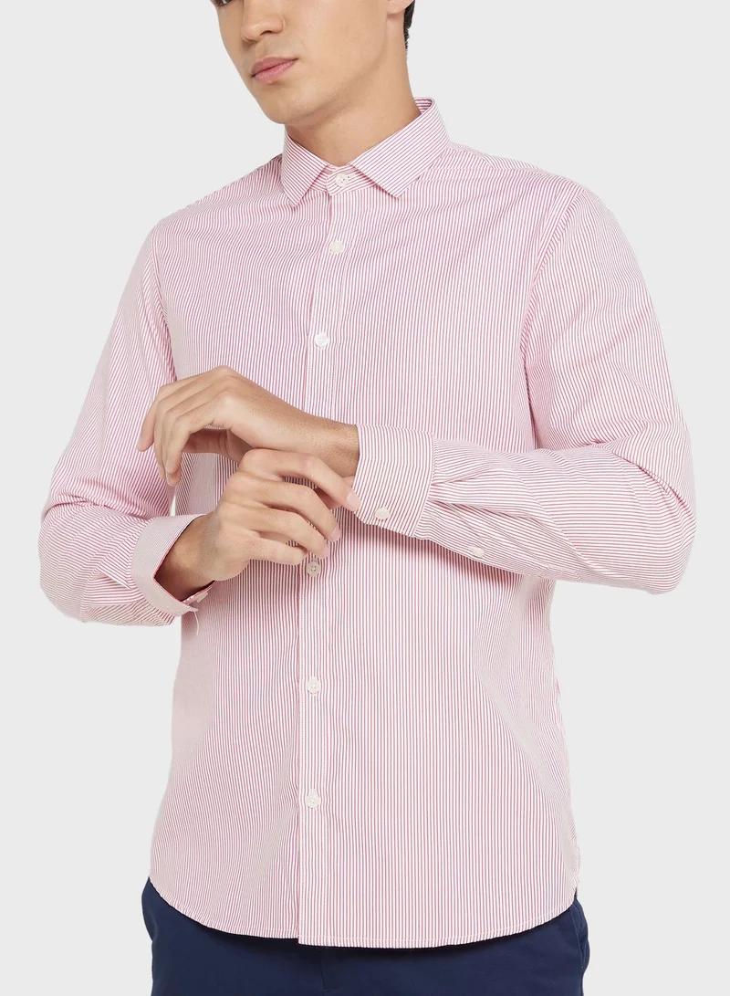 روبرت وود Men Red White Slim Fit Striped Sustainable Casual Shirt