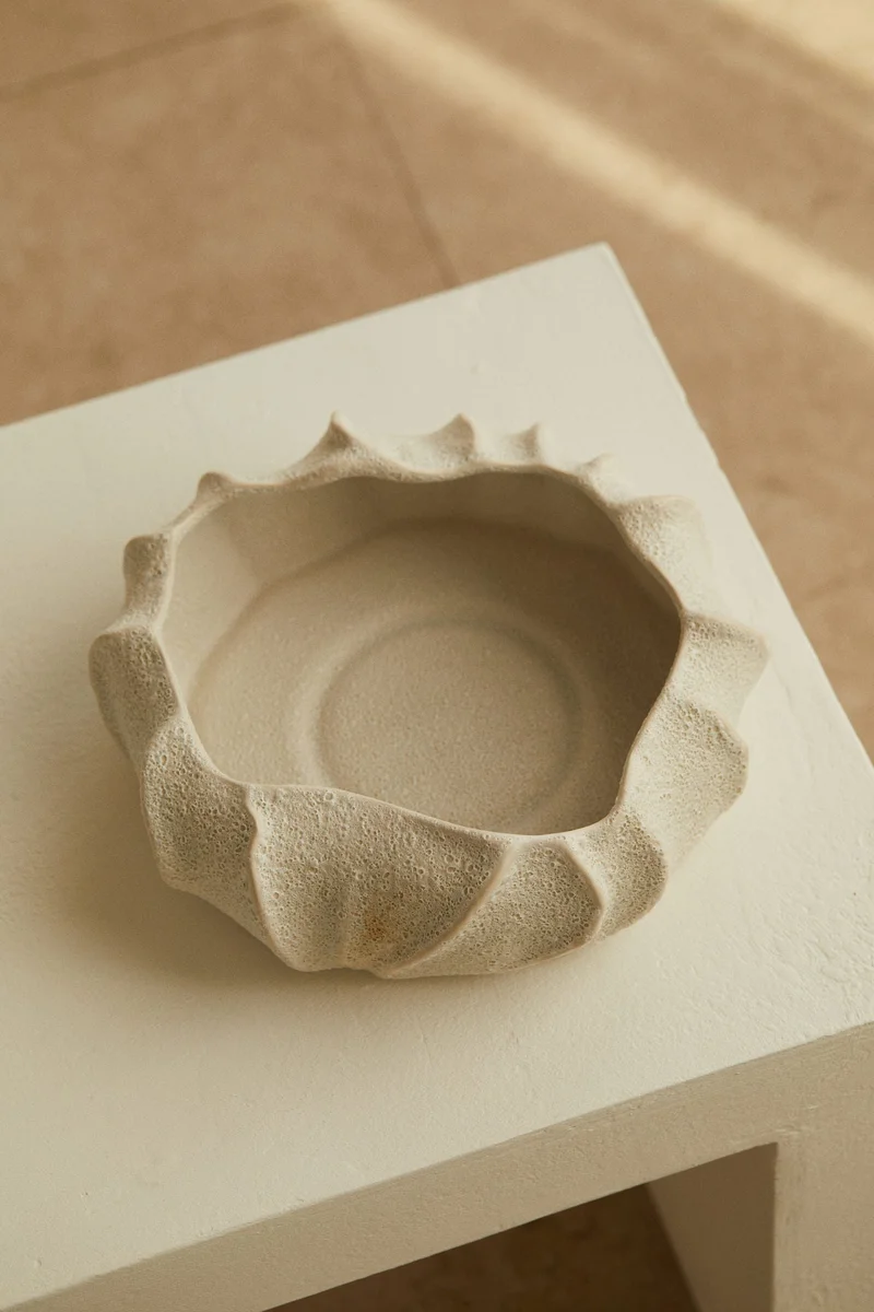 اتش اند ام سلطانية كبيرة من الفخار