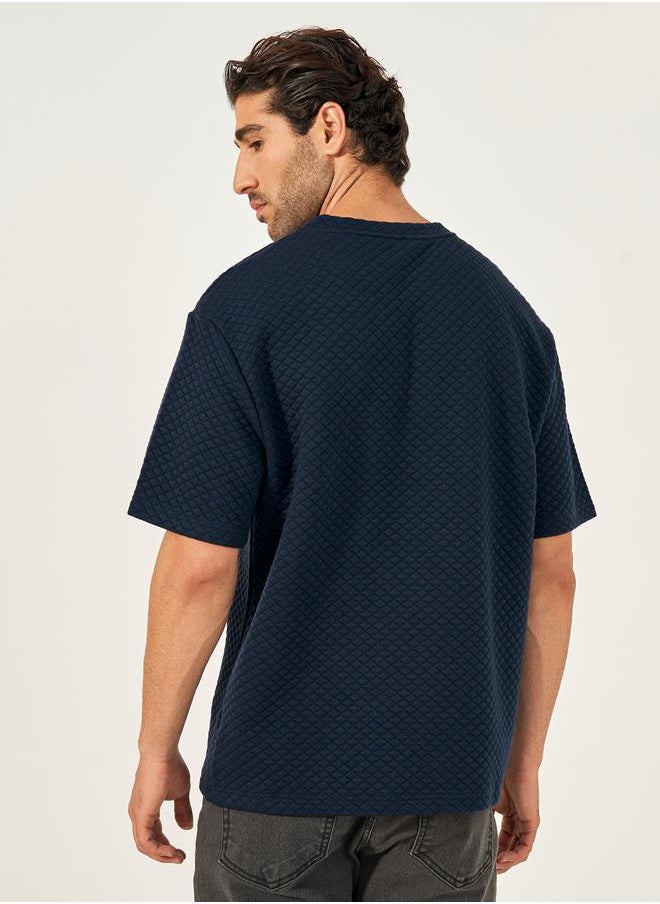 Styli Quilted Texture Contrast Piping Insert Oversized T-Shirt  - Image 4