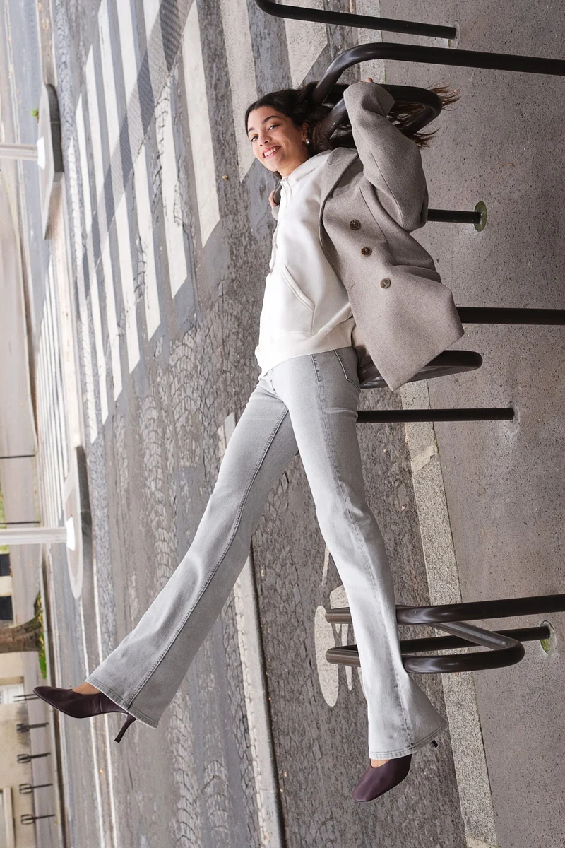 اتش اند ام جينز بقصة حافة واسعة وخصر منخفض