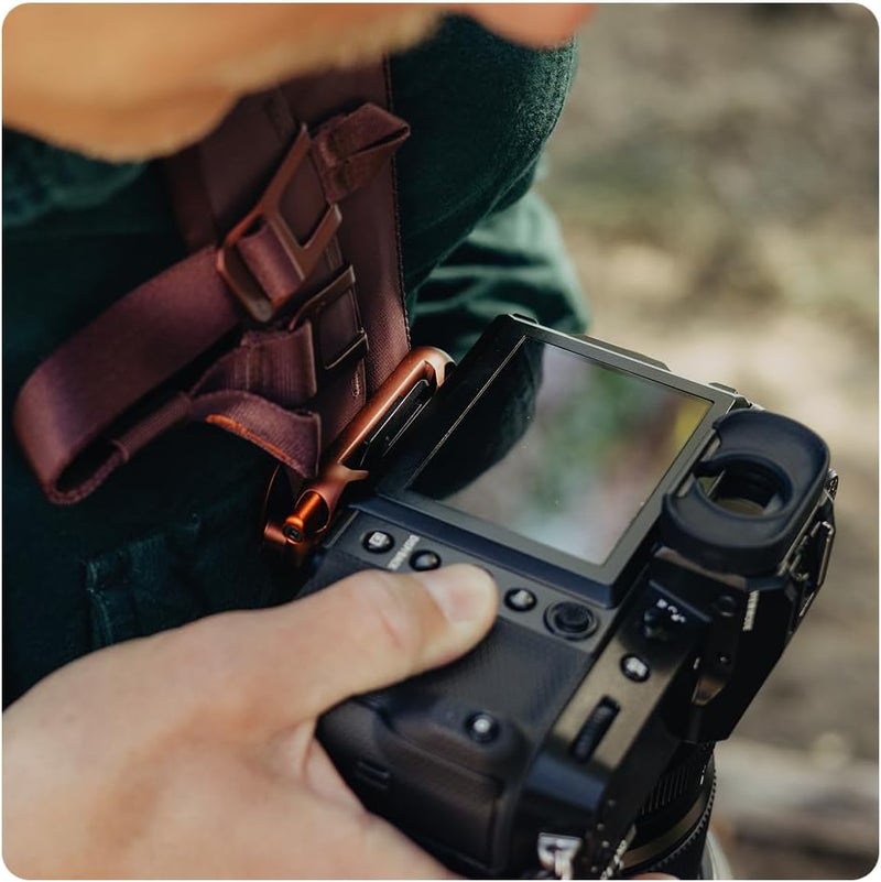 Peak Design مشبك كاميرا كابتشر V3، إكليبس مع لوحة، يحمل كاميرات DSLR، وكاميرات مدمجة ونقطة وتصوير، آمن، مستقر وسهل الوصول، يتصل بالأحزمة والأحزمة، إطلاق سريع، سعة 200 رطل - Image 5
