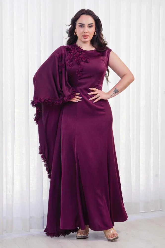 Opera Fashion Oud One-Sleeve Jalabiya with 3D Floral Embellishment