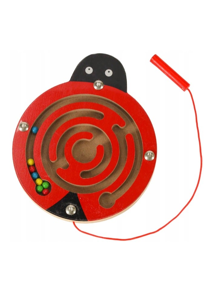 لعبة المتاهة المغناطيسية على شكل خنفساء، مصنوعة من الخشب وبداخلها مجموعة من الكرات الحديدية المغناطيسية متعددة الألوان بالإضافة إلى قلم مغناطيسي، تساعد طفلك على تطوير التفكير المنطقي والانتباه والمهارات الحركية، لعمر من 3 إلى 6 سنوات - Image 1