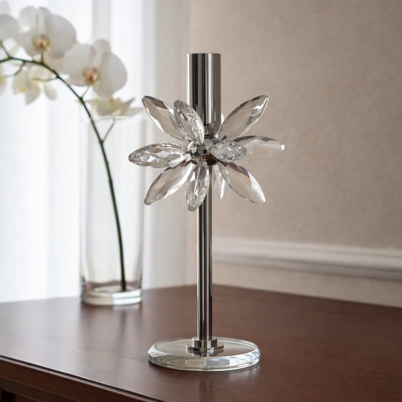 Short silver rose-shaped candlestick
