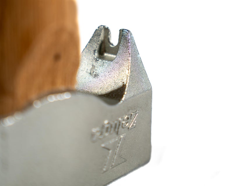 Zeluga 10-240 17 oz. Mag-Hatch Magnetic Faced Roofing Hatchet - Image 4