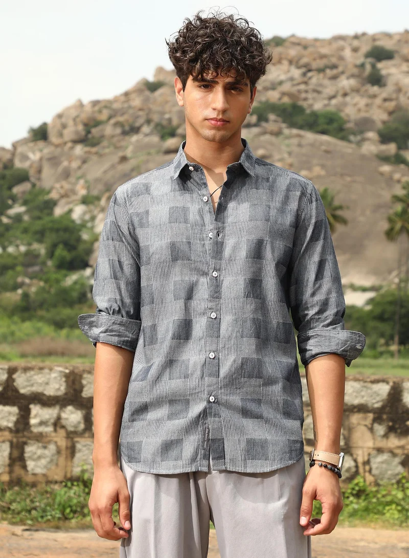 Campus Sutra Campus Sutra Men's Moon Grey Buffalo-Jacquard Shirt | Spread Collar , Long Sleeve Cuffed Sleeves , Button Closure | Checks Jacquard | Cotton-Blend Shirt For Casual Wear