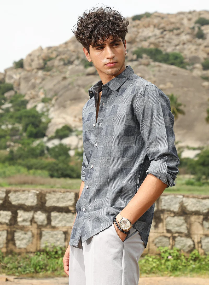 Campus Sutra Campus Sutra Men's Moon Grey Buffalo-Jacquard Shirt | Spread Collar , Long Sleeve Cuffed Sleeves , Button Closure | Checks Jacquard | Cotton-Blend Shirt For Casual Wear