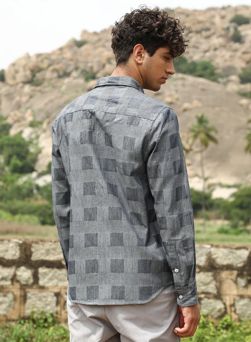 Campus Sutra Campus Sutra Men's Moon Grey Buffalo-Jacquard Shirt | Spread Collar , Long Sleeve Cuffed Sleeves , Button Closure | Checks Jacquard | Cotton-Blend Shirt For Casual Wear