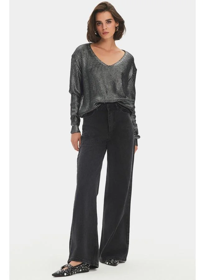 JUNE June Women Wide Fit V-Neck Gilded Knitwear Sweater Black