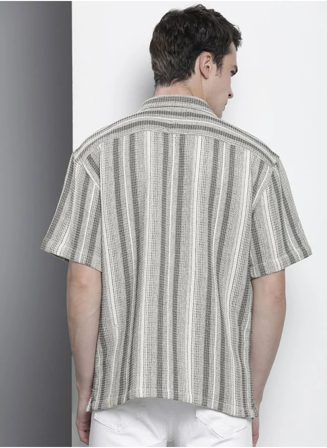 شركة المرآب الهندية Men Relaxed Fit Striped Half Sleeves Cuban Collar Resort Wear Shirt