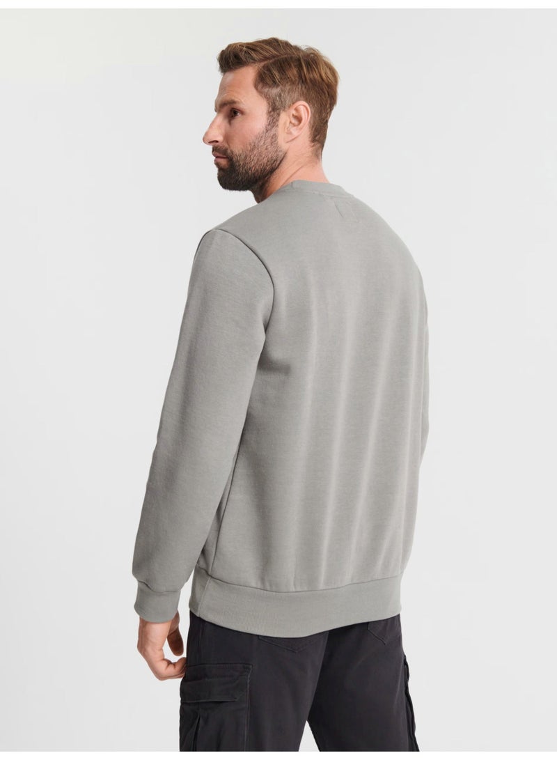 Sinsay Men’s Grey Utilitarian Sweatshirt – Casual Everyday Crewneck, Durable Cotton-Blend, Regular Fit - Image 3