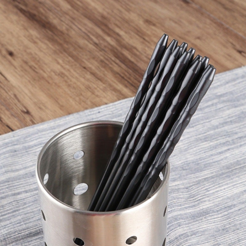 Japanese-Style Pointed Alloy Chopsticks 10 Pairs Restaurant Commercial Sushi Cuisine Chopsticks High Temperature Sterilization Mildew Proof Household - Image 5