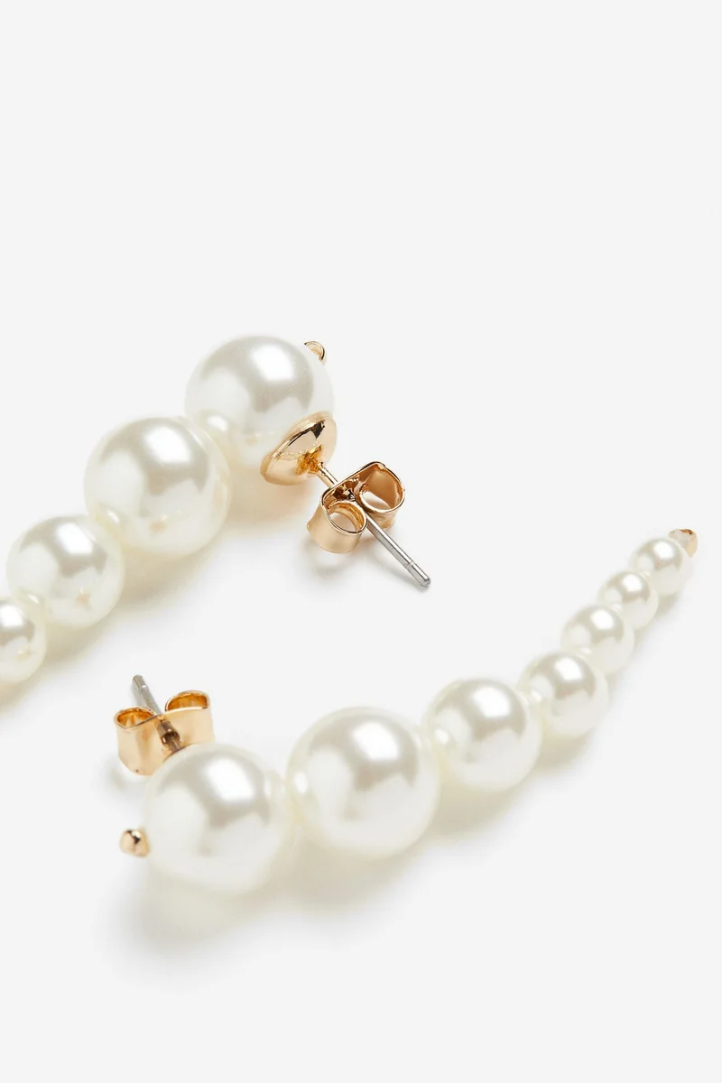 اتش اند ام حلق مزيّن الخرز