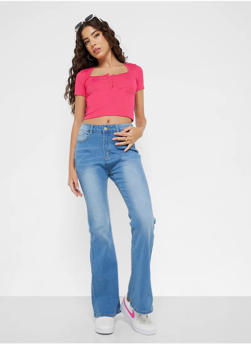 جينجر Button Up Scoop Neck Tshirt