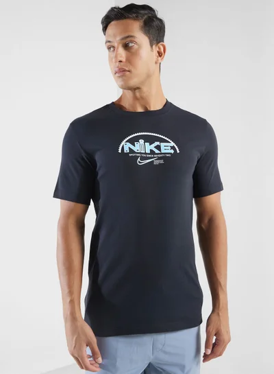 Nike Logo Gu Type Sp24 T-Shirt