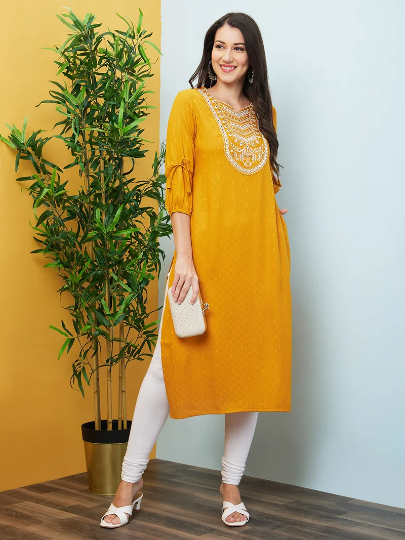 Women Ethnic Motifs Woven Design Puff Sleeves Thread Work Dobby Weave Straight Kurta