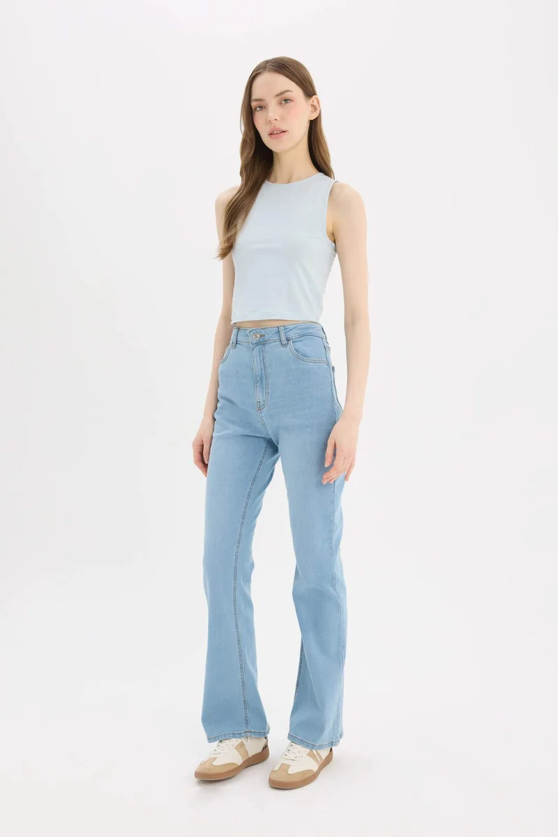 ديفاكتو Slim Fit Halter Collar Tank Top