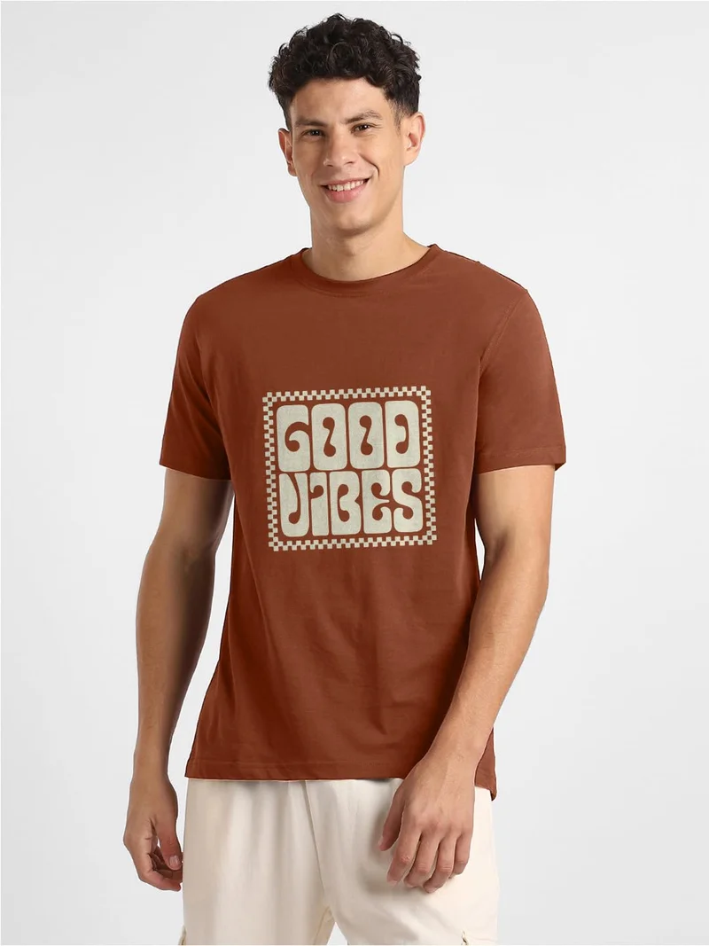 نوبيرو Men's Brown Graphic Print T-Shirt