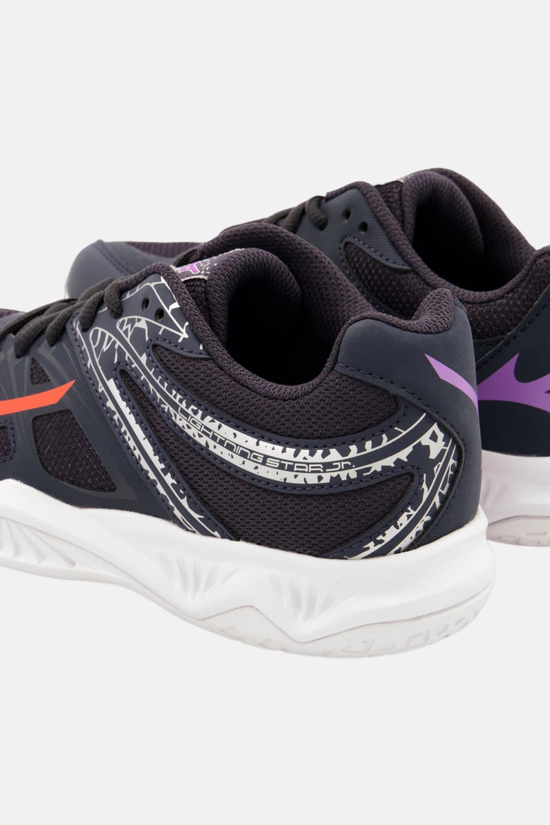 Mizuno أحذية خارجية للبنات الأطفال بتصميم نجوم مضيئة، رمادي داكن - Image 2