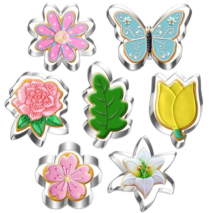 FLOWER AND LEAF COOKIE CUTTER SET7 PIECEDAISY LILY ROSE TULIP OAK LEAF AND BUTTERFLY FONDANT BISCUI CUTTERS