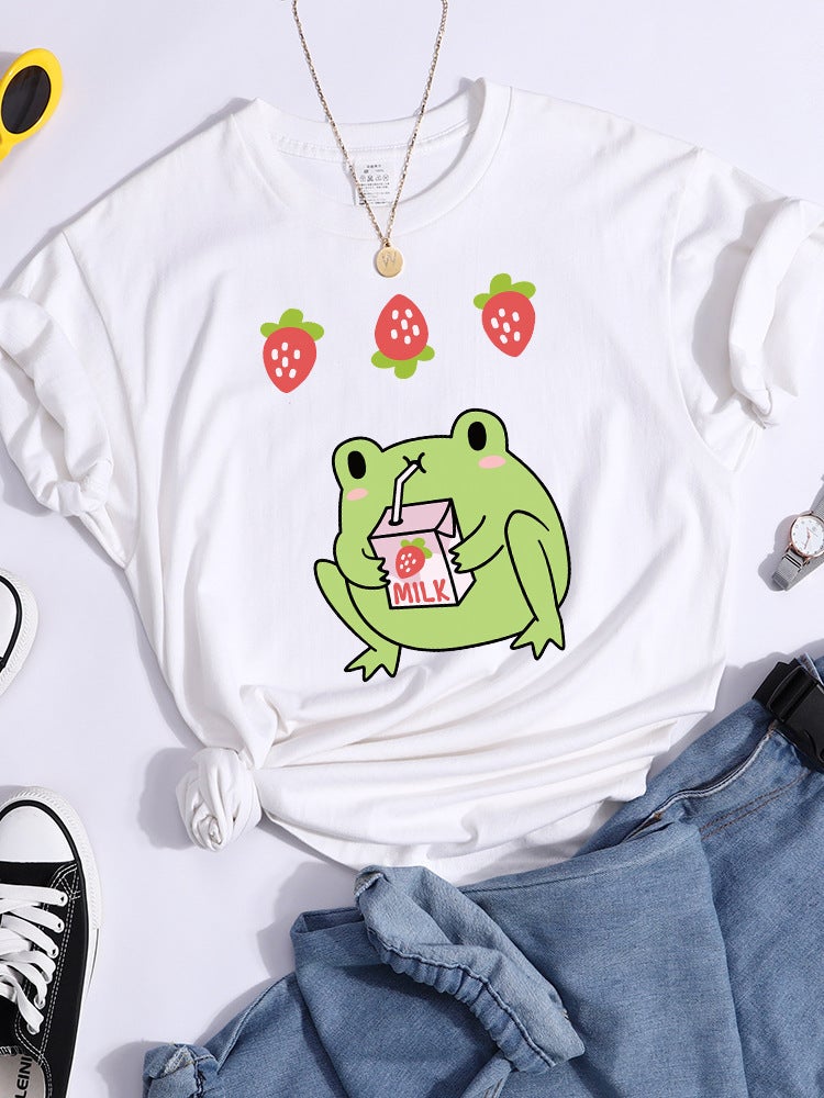 Green Frog Who Loves Strawberry Flavor Milk T-Shirt Women'S Sports Summer T-Shirt Street Trend - Image 1