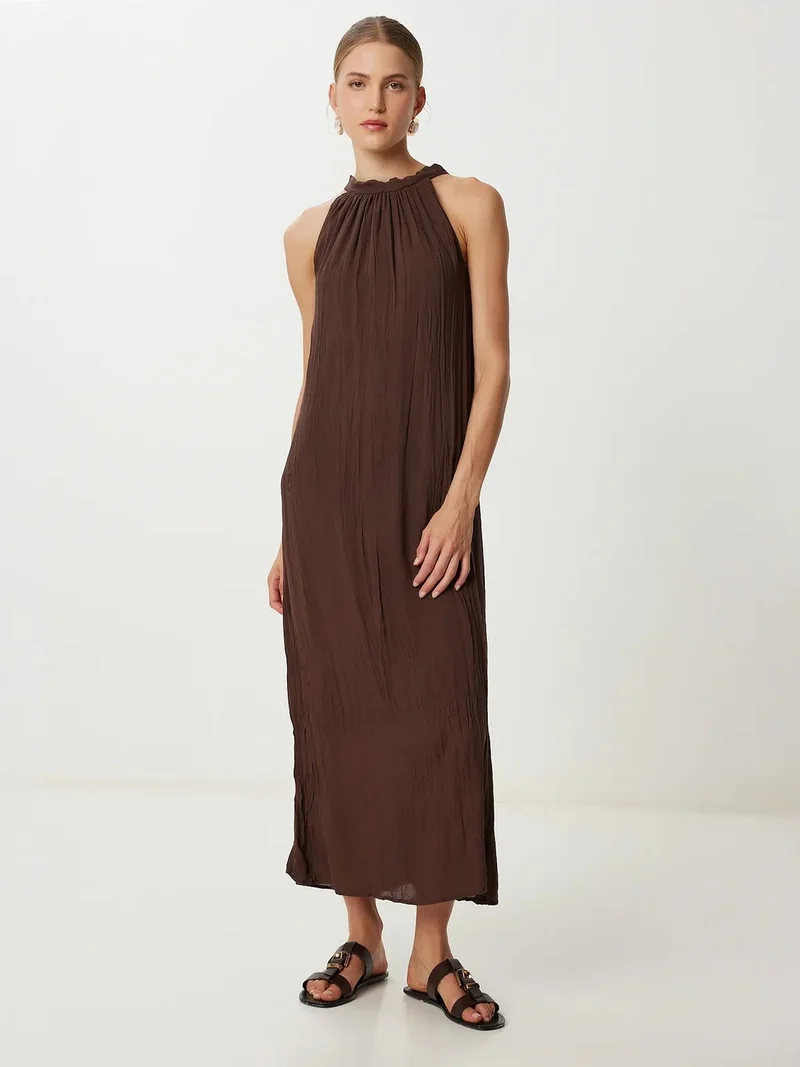 السعادة في إسطنبول ISTANBUL Textured Midi Dress with Halter Collar
