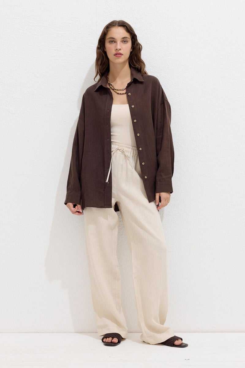 Manuka Linen Oversized Button-Down Shirt Bitter Coffee  - Image 2