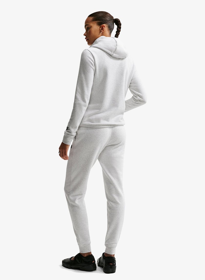 Nike Club Fleece Standard Graphic Pullover Hoodie - Image 2