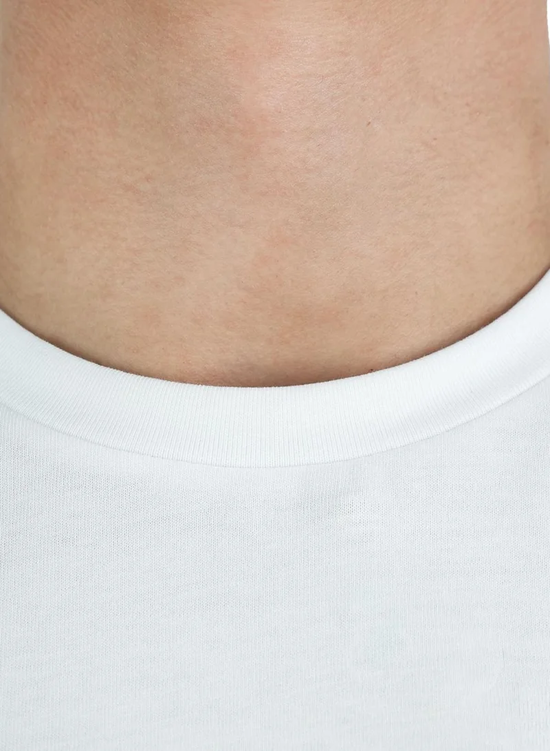 GIORDANO  Men's Slim Fit Cotton Signature Print Tee for Men | Best Price UAE