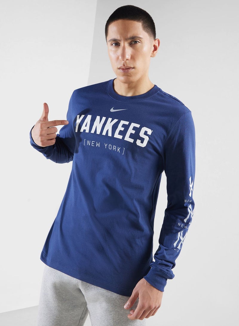 Nike New York Yankees T-Shirt - Image 1