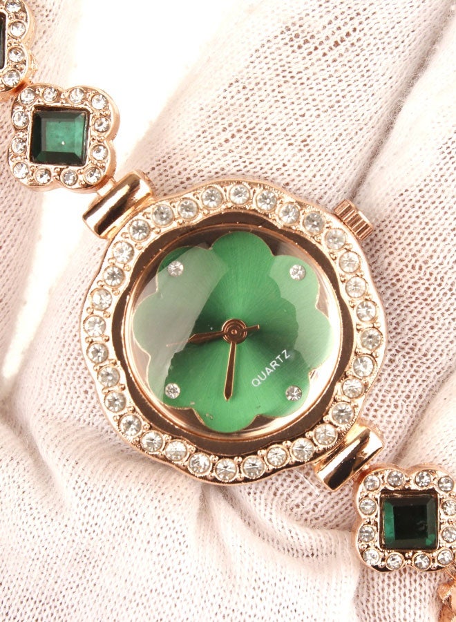 Chic Women’s Quartz Wristwatch – Green Dial with Rose Gold – Stainless Steel Bracelet with Stone Accents – Elegant and Stylish Watch for Daily Wear and Special Occasions – Top Women’s Fashion Watch - Image 4