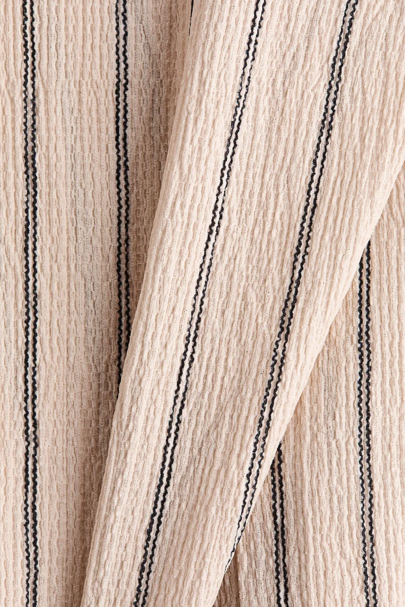 اتش اند ام بنطلون من تشكيلة ماما واسع