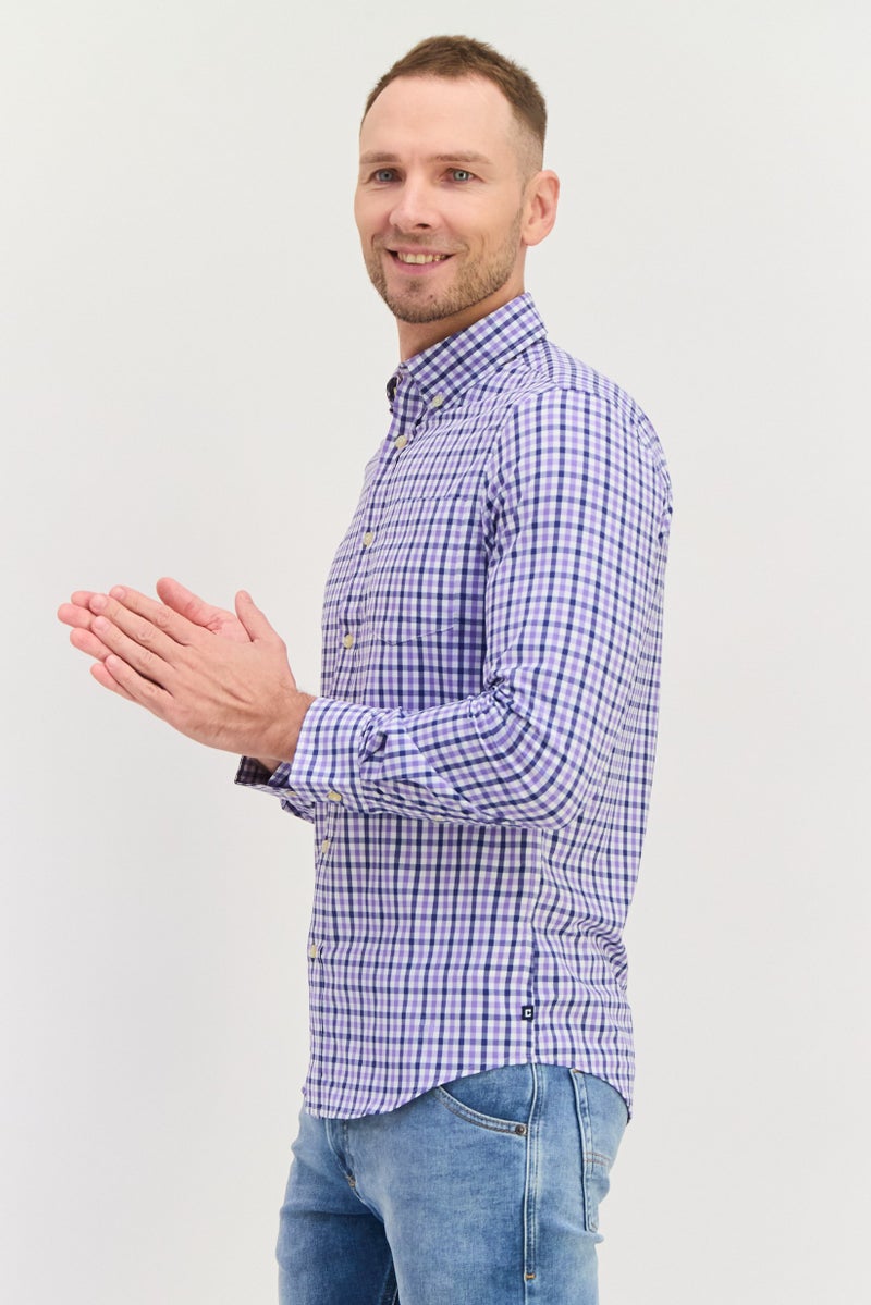 Chaps قميص كاجوال بأكمام طويلة بنمط غينغهام للرجال، مزيج بنفسجي/أبيض - Image 2