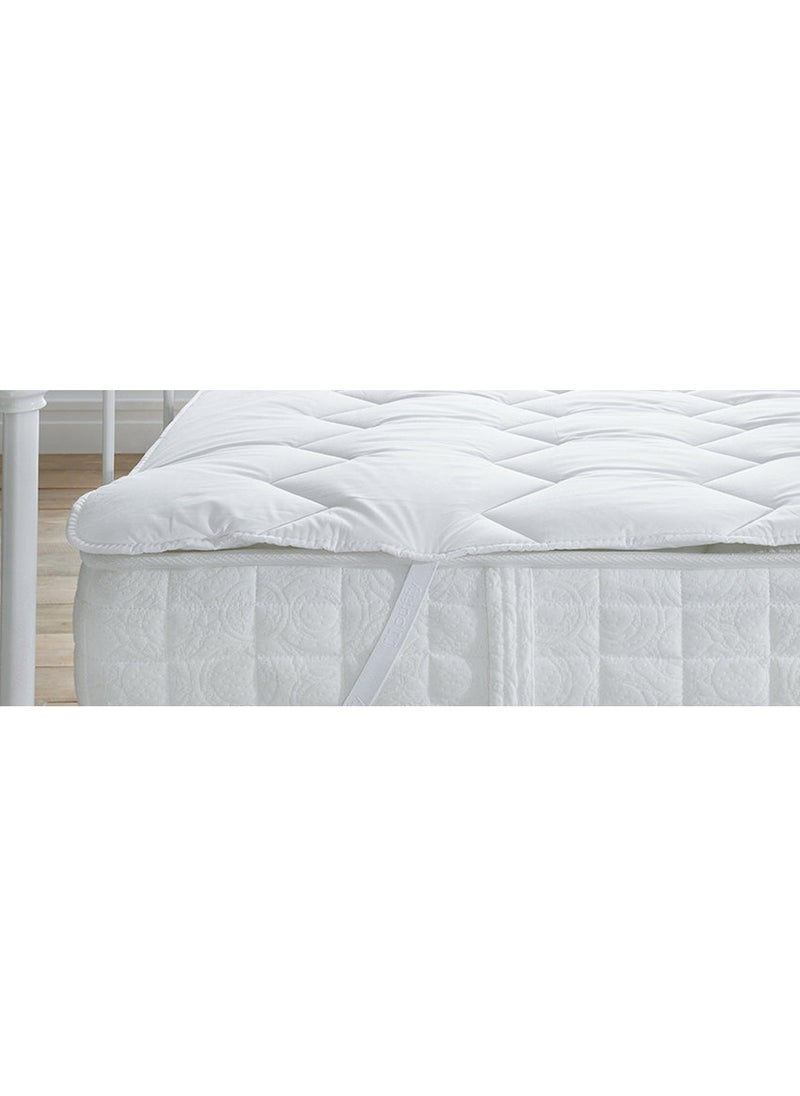 Standard Sleeping Pad – Luxurious White Mattress Topper, Premium Comfort, 140x190 cm, Breathable & Hypoallergenic for a Restful Sleep - pzsku/Z7D3A26C93410F3467D4AZ/45/_/1723463527/64b08b3e-4ac9-4b96-8ec9-6227380cf72f