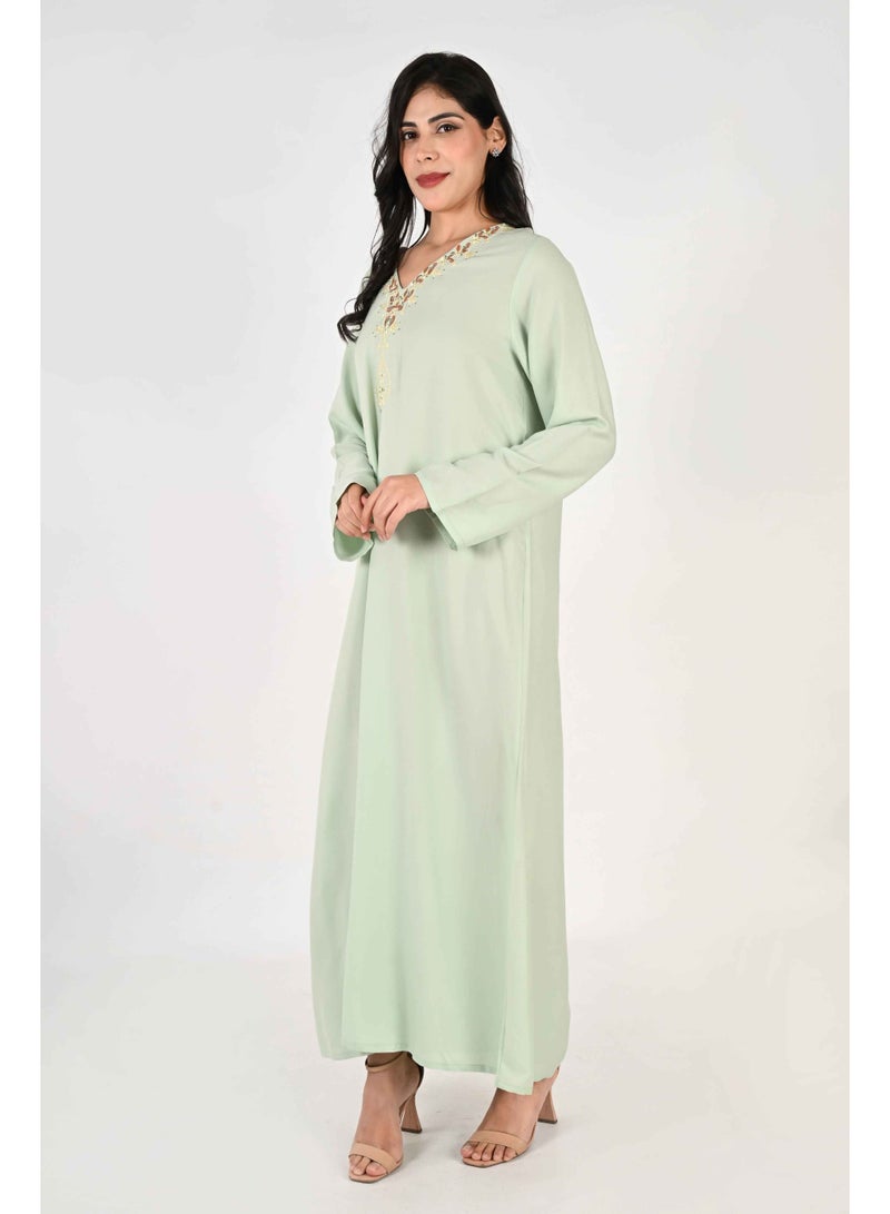 لـيـنـيـل جلابية نسائية من لينيل - اخضر فاتح بياقة على شكل حرف V وتفاصيل مطرزة - Image 4