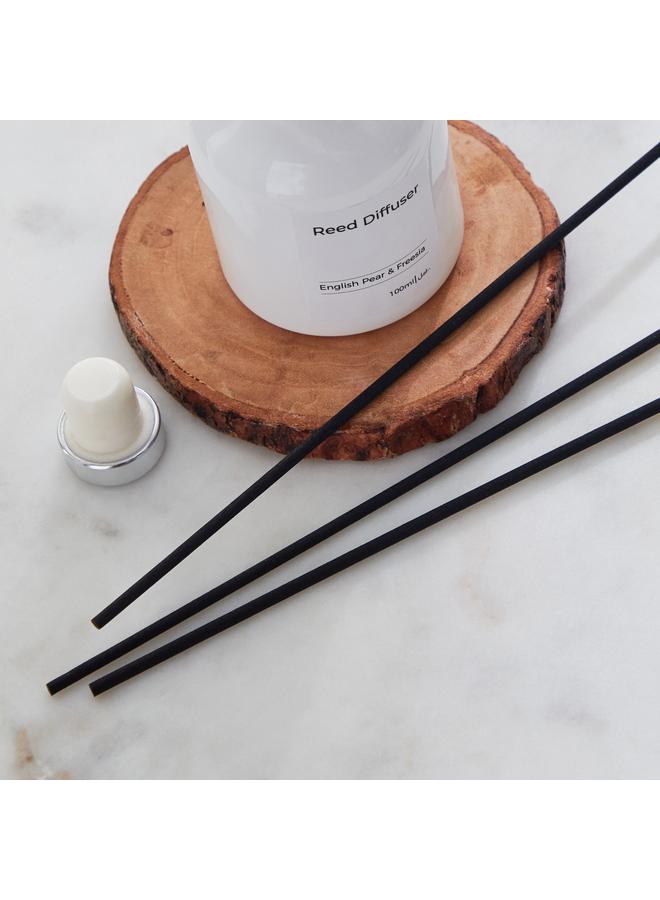 Balmy English Pear And Freesia Reed Diffuser 100 Ml - Image 4