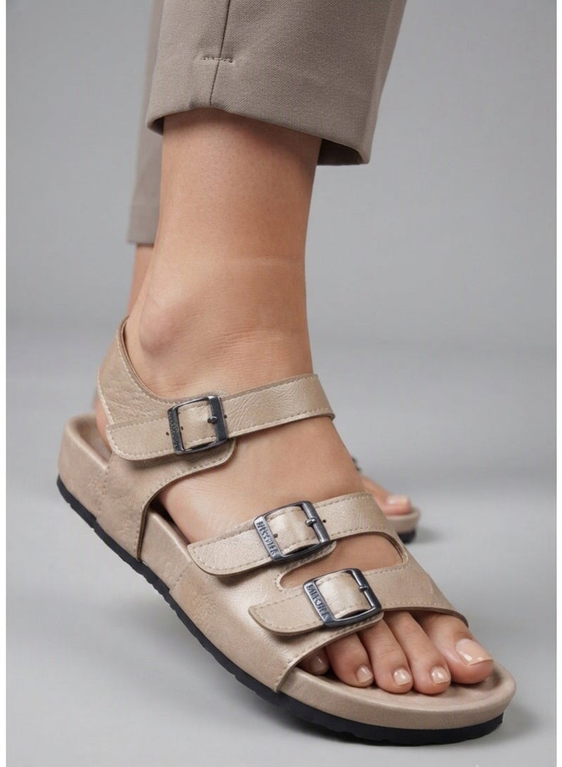 Comfortable women's sandals with adjustable straps and supportive orthopedic insole - Image 1