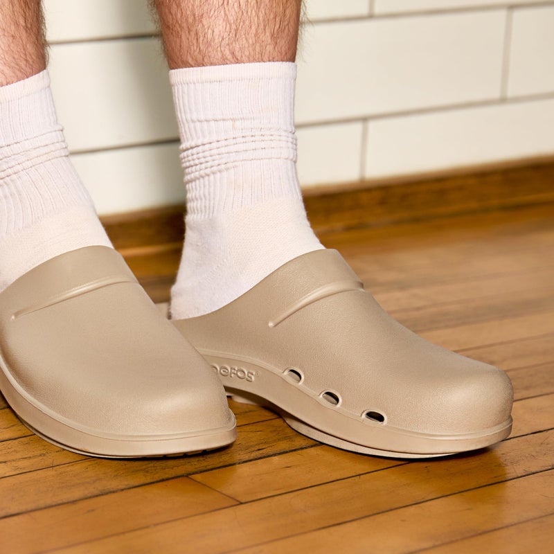 OOFOS OOcloog Recovery Clog, Nomad - Womenâ€™s Size 9, Menâ€™s Size 7 - Image 2