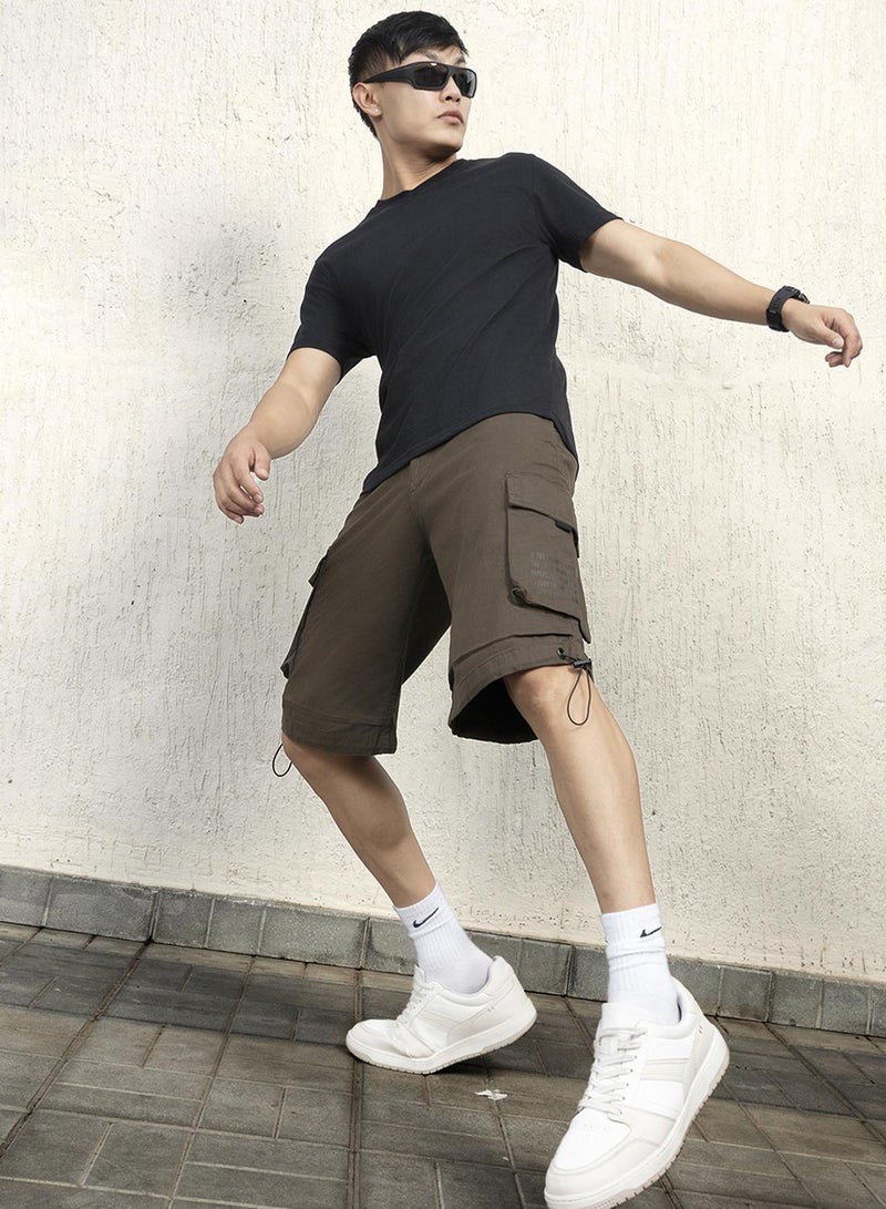 Hubberholme Men's Dark Olive Cotton Blend Solid Pattern Cropped Length Cargo Loose Shorts - Image 1