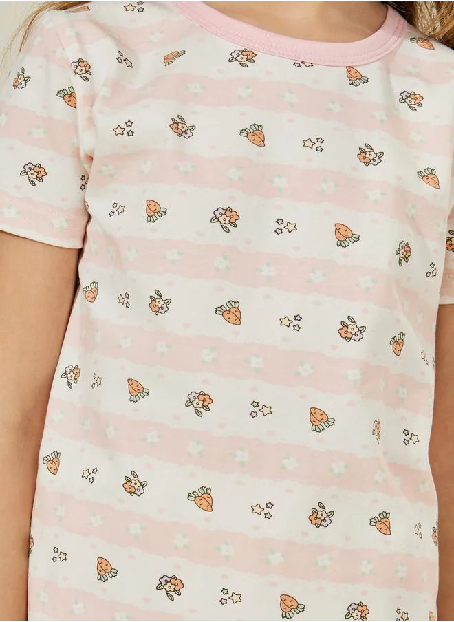 Styli Carrot Print T-Shirt & Shorts Set