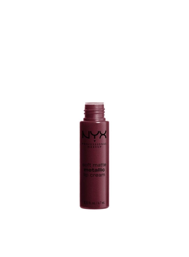 klarako Soft Matte Metallic Lip Cream, Liquid Lipstick - Copenhagen (Matte Rich Plum)  - Image 3